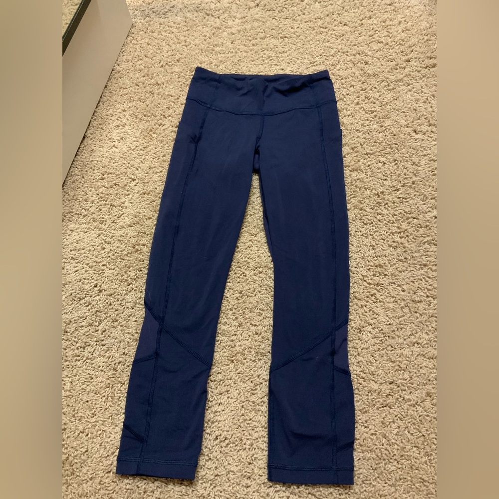 Cute lululemon cropped leggings!